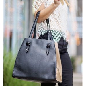Kelly Wynne black & tan tote bag carryall